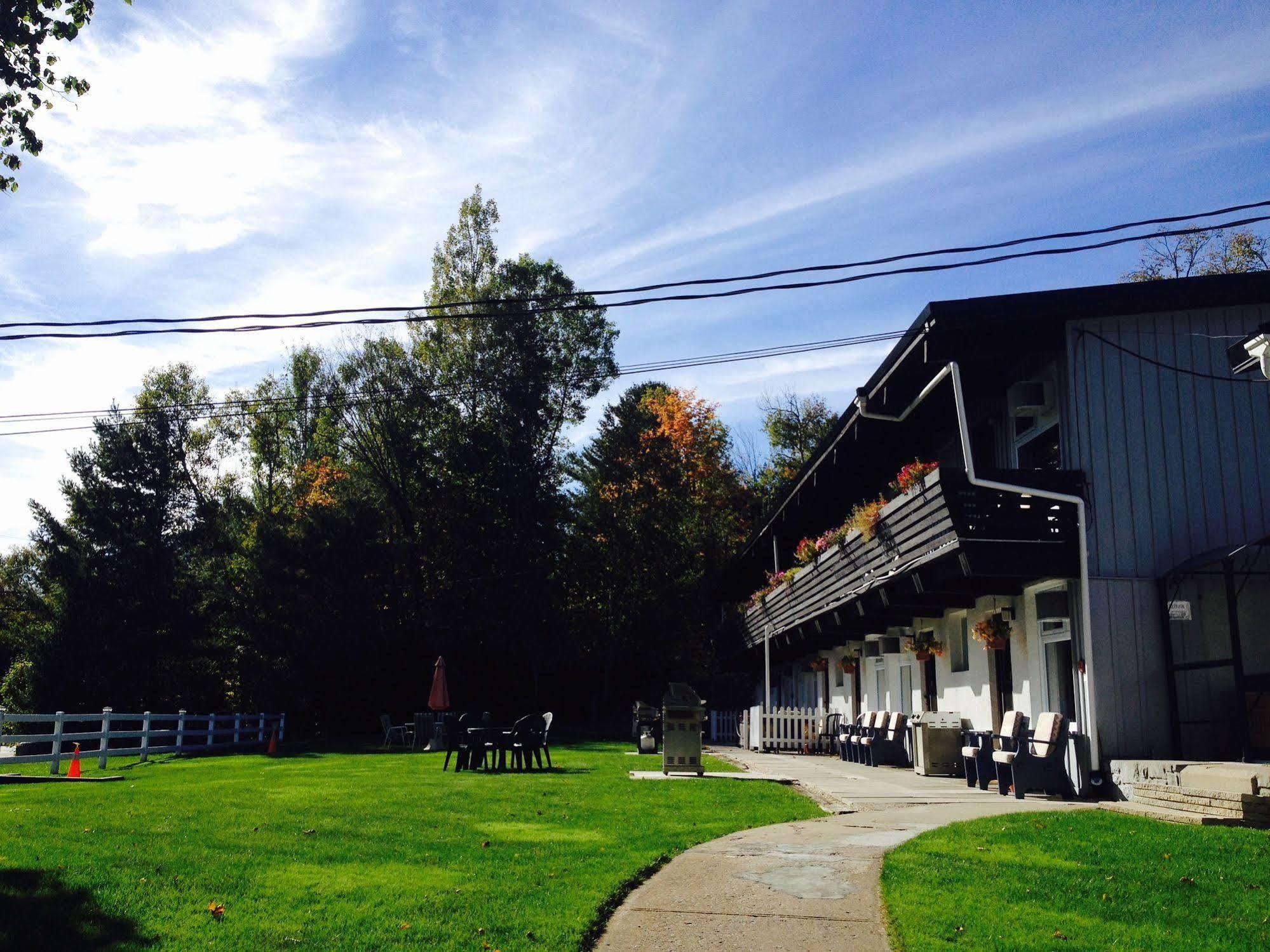 Lakeview Motel Haliburton Luaran gambar