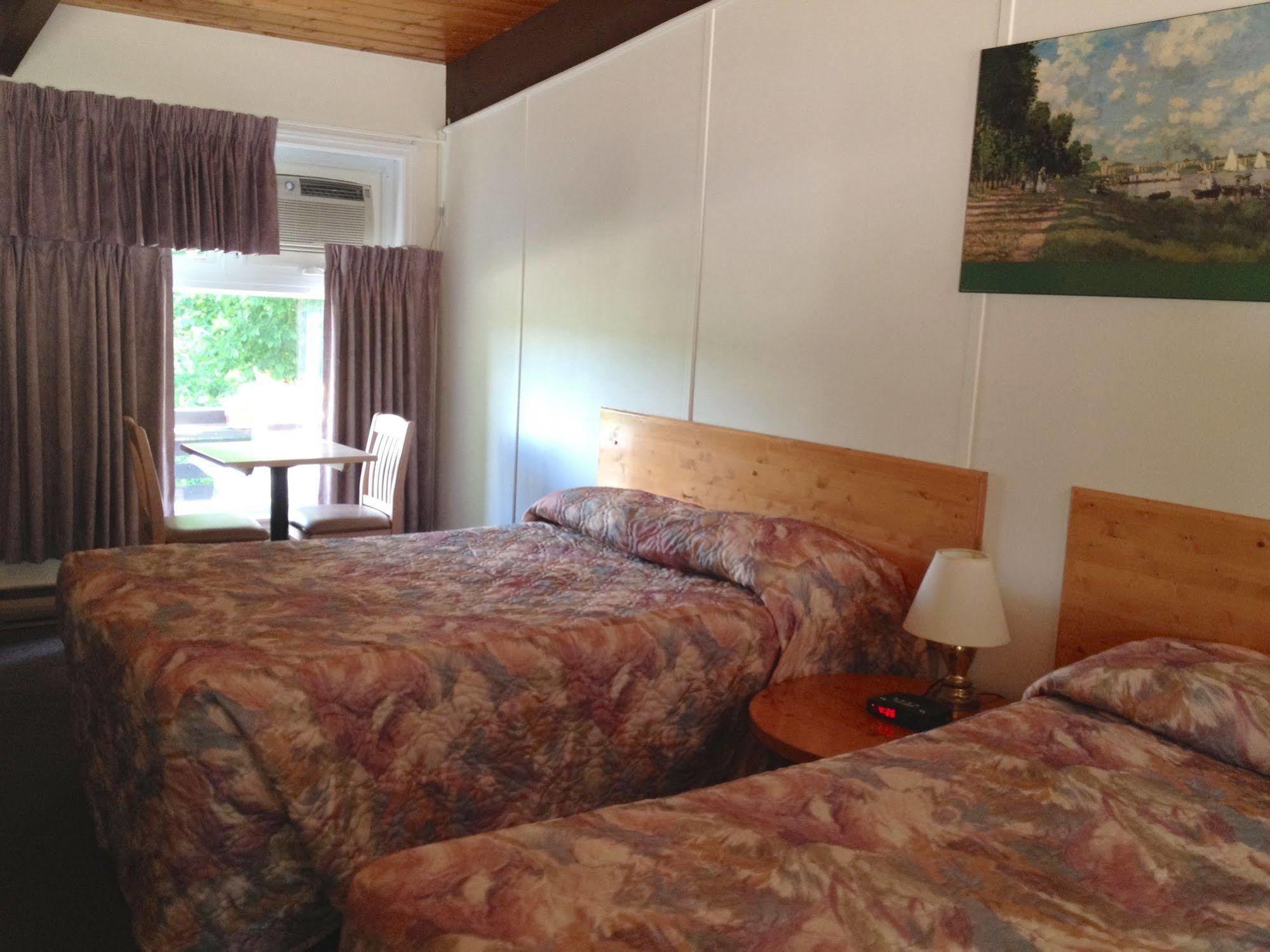 Lakeview Motel Haliburton Luaran gambar