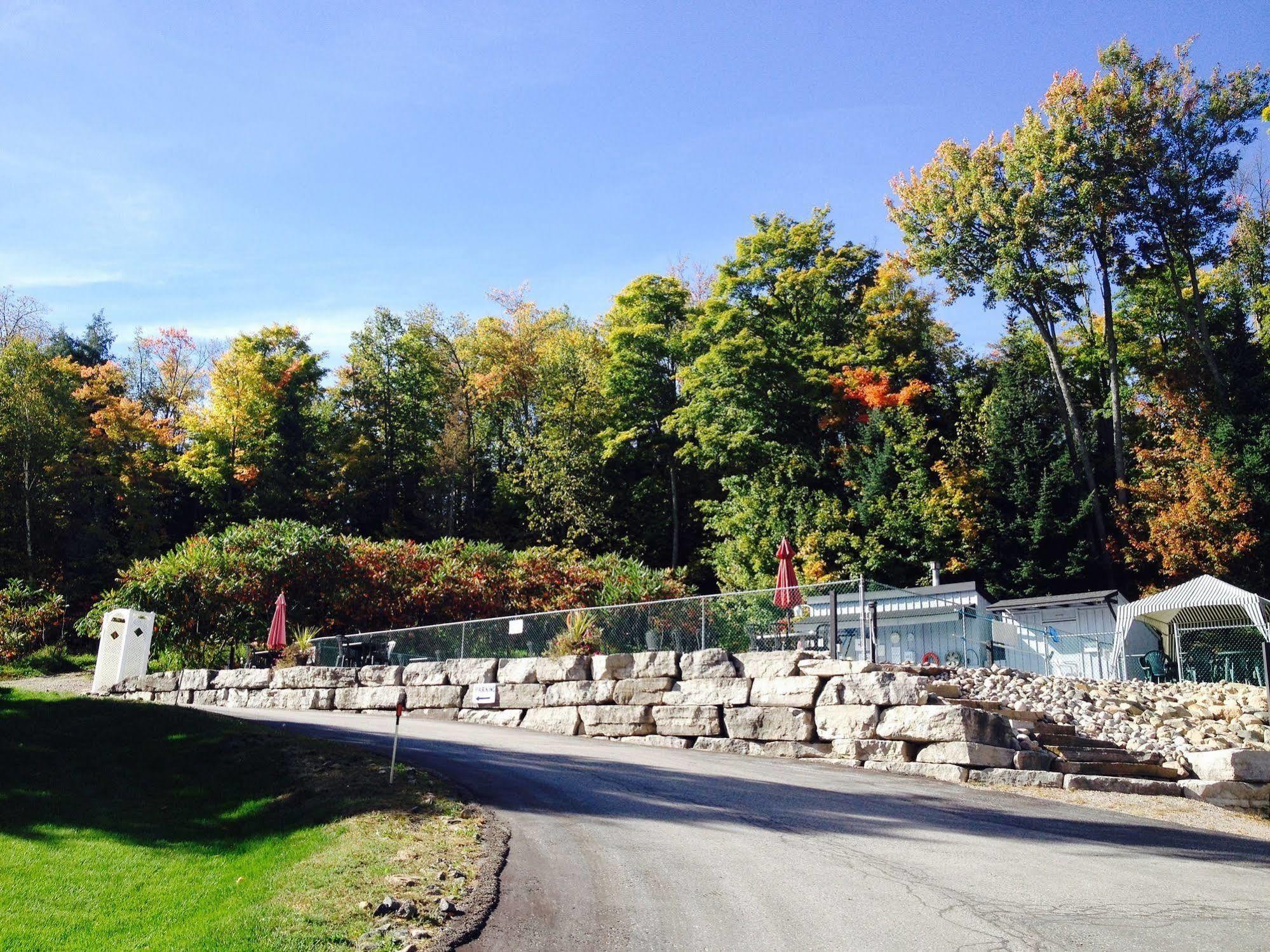 Lakeview Motel Haliburton Luaran gambar